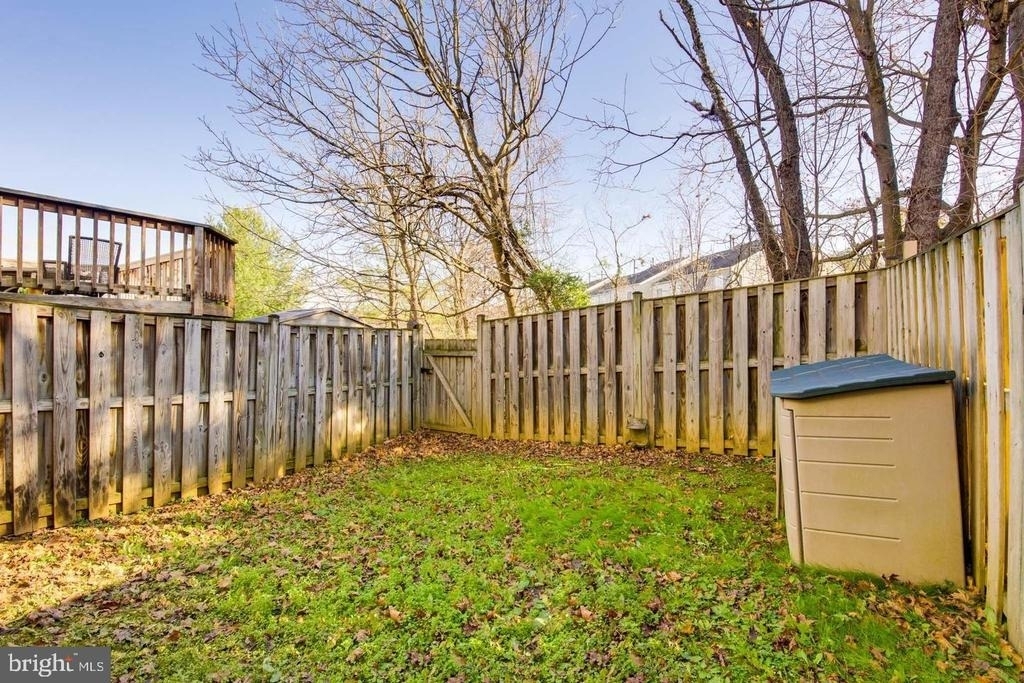 9307 Vanguard Court - Photo 24