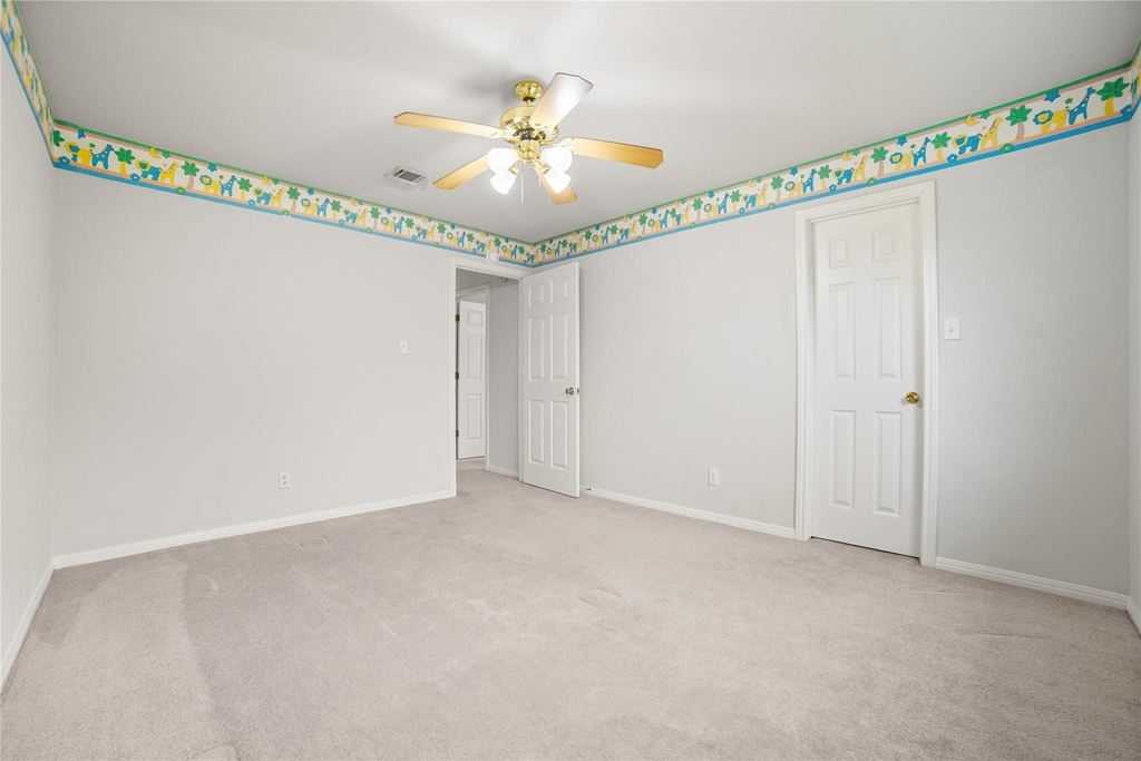 1911 Cedar Bend Dr - Photo 23