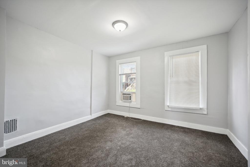 1524 E 28th Street E - Photo 7