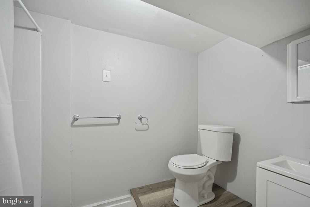 1524 E 28th Street E - Photo 13