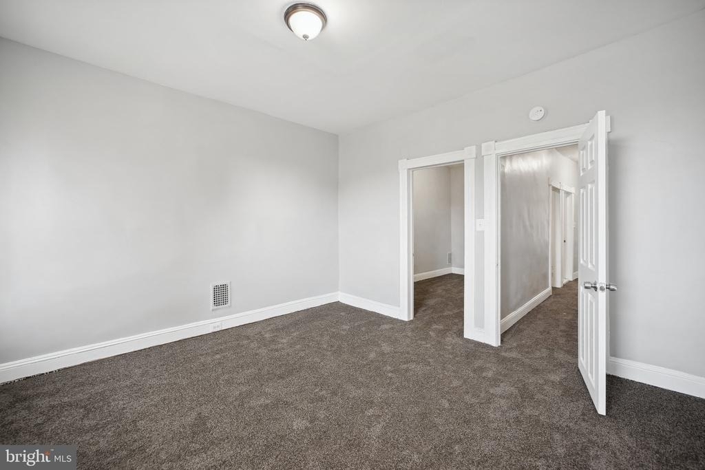 1524 E 28th Street E - Photo 10