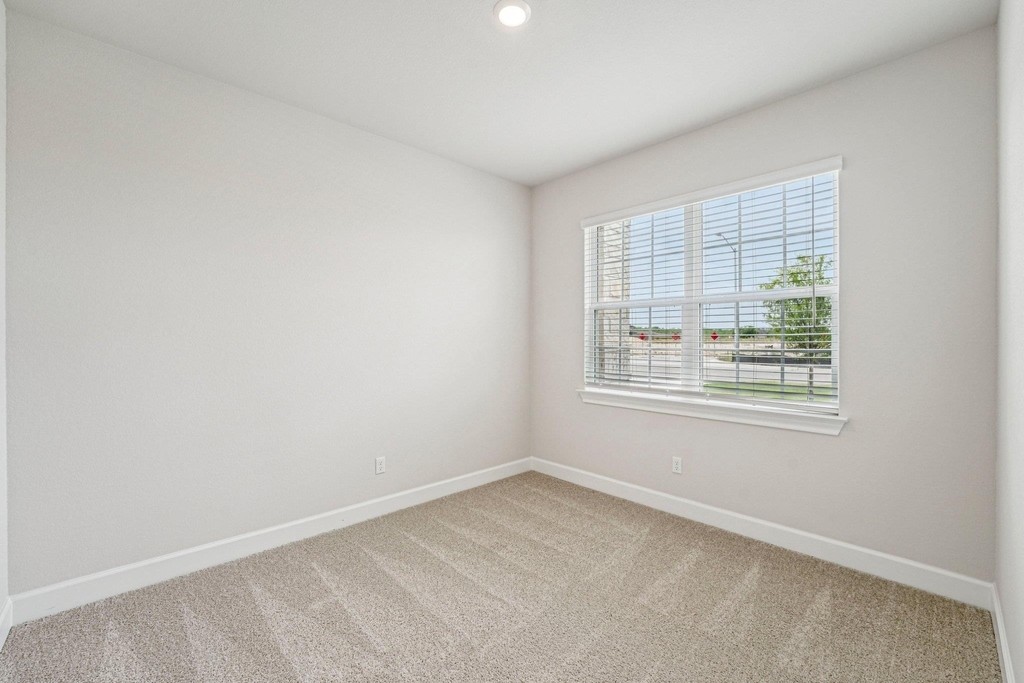 517 W Luna Blue Ln - Photo 6