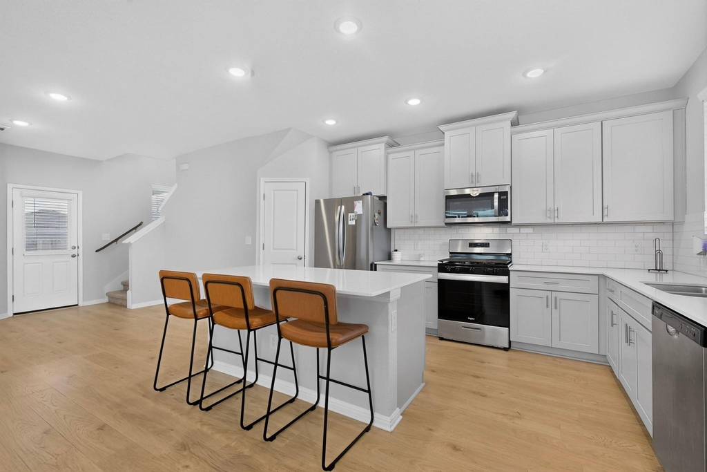 6317 Marsh Ln - Photo 8