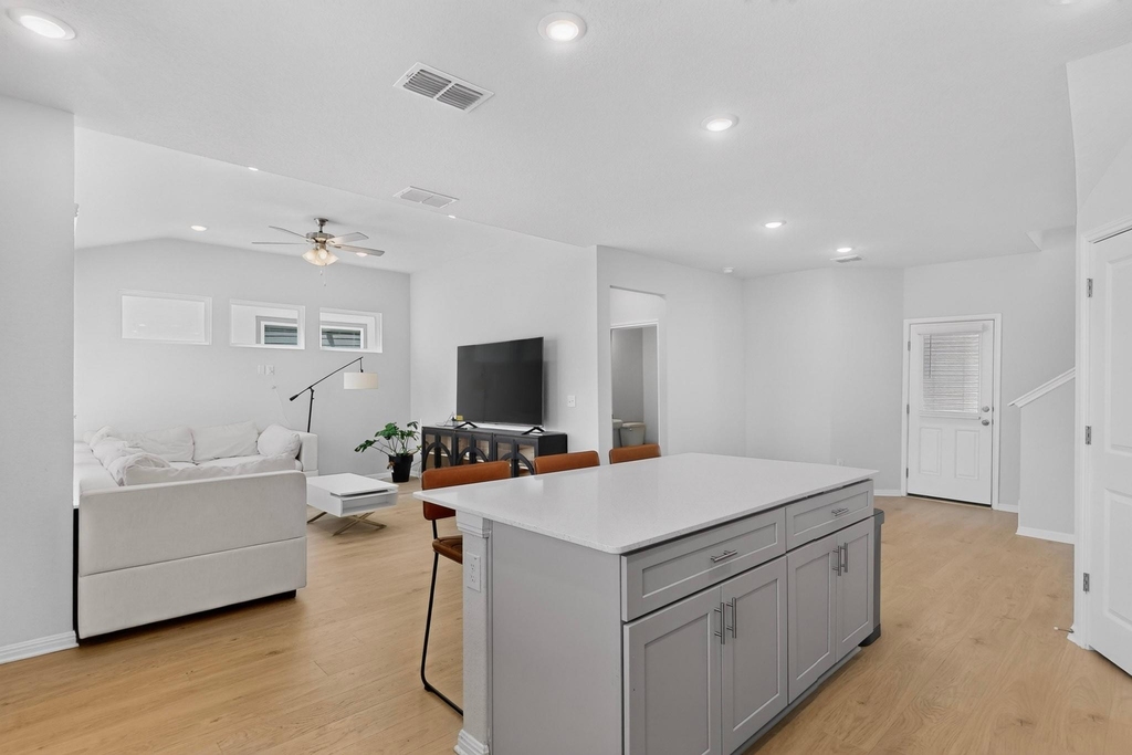 6317 Marsh Ln - Photo 13
