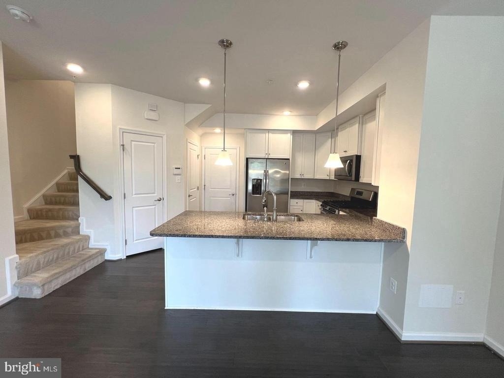 8005 Orchard Grove Road - Photo 6