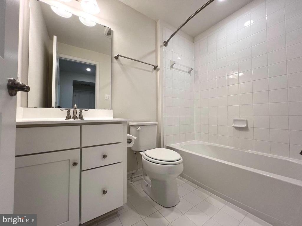 8005 Orchard Grove Road - Photo 15