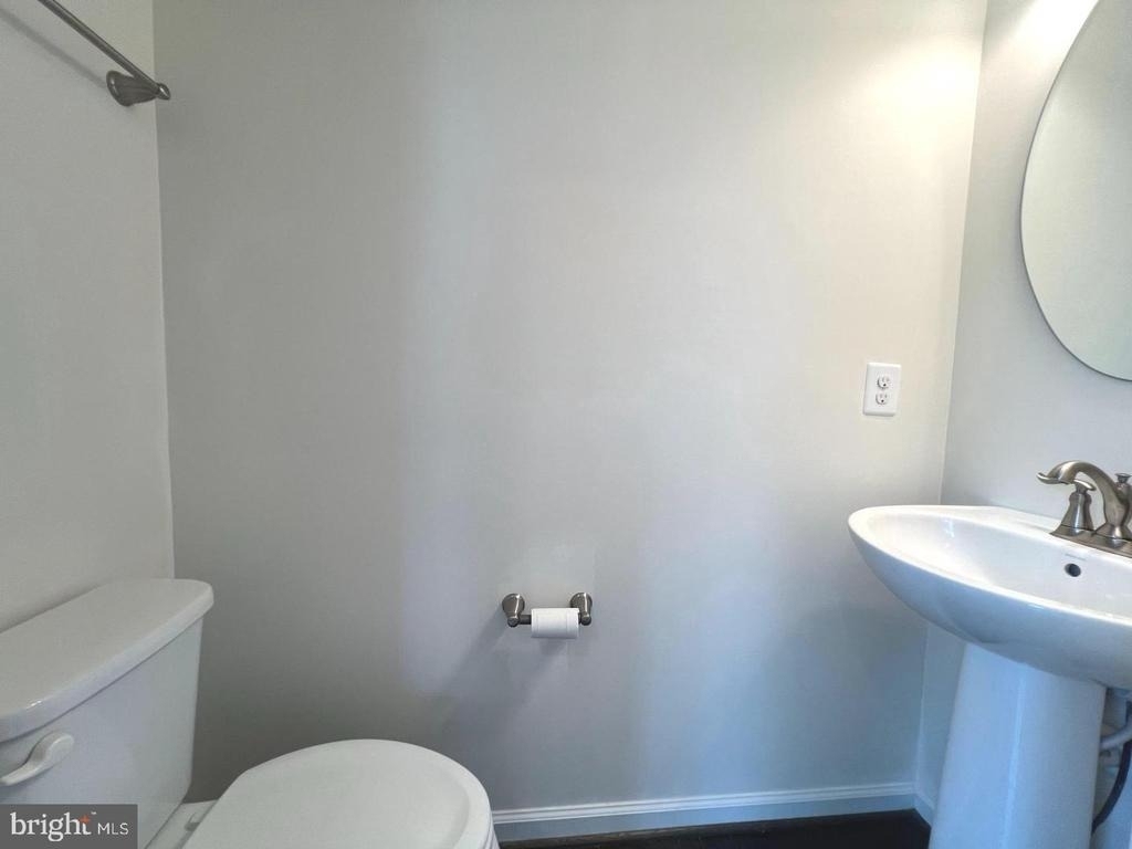 8005 Orchard Grove Road - Photo 7