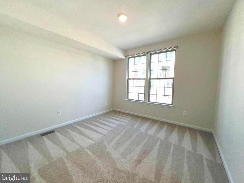 8005 Orchard Grove Road - Photo 14