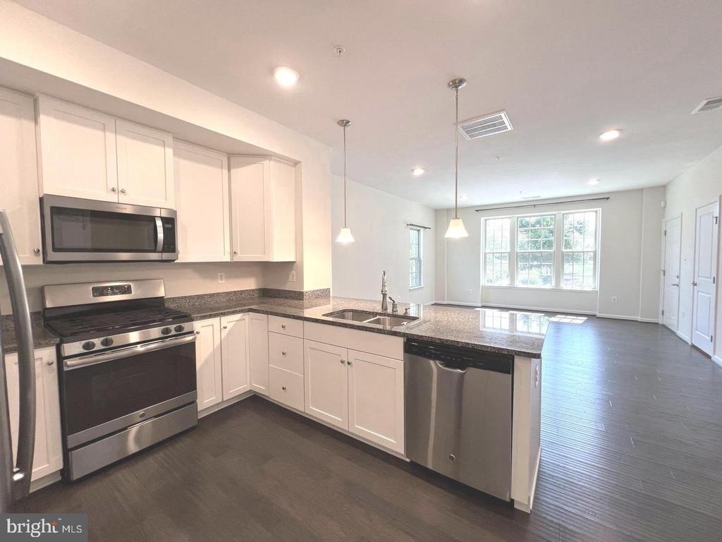 8005 Orchard Grove Road - Photo 4