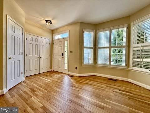 832 Stonehurst Court - Photo 1