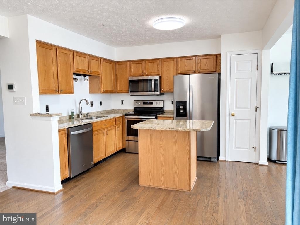 8720 Thornbrook Drive - Photo 6
