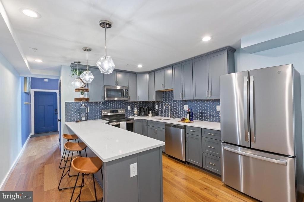 220 West Street - Photo 4