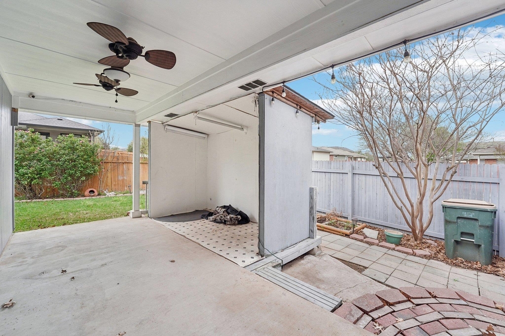 1724 Darjeeling Dr - Photo 18