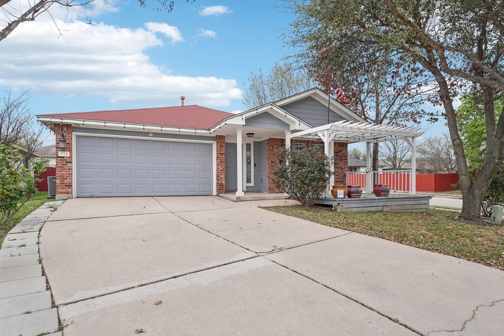 1724 Darjeeling Dr - Photo 1