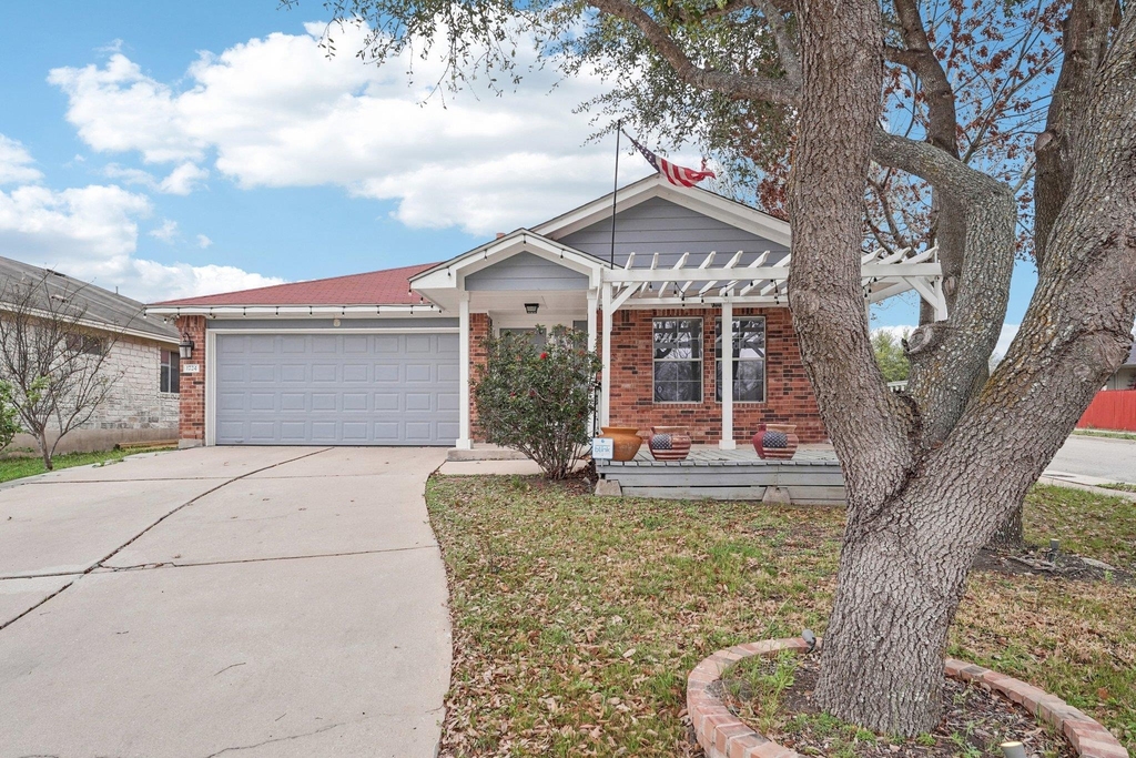 1724 Darjeeling Dr - Photo 0