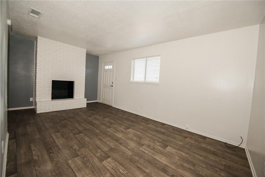 1600 Parker Ln - Photo 19