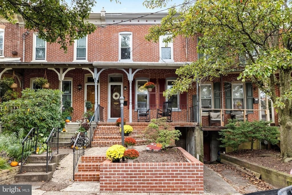 1718 13th Street - Photo 0