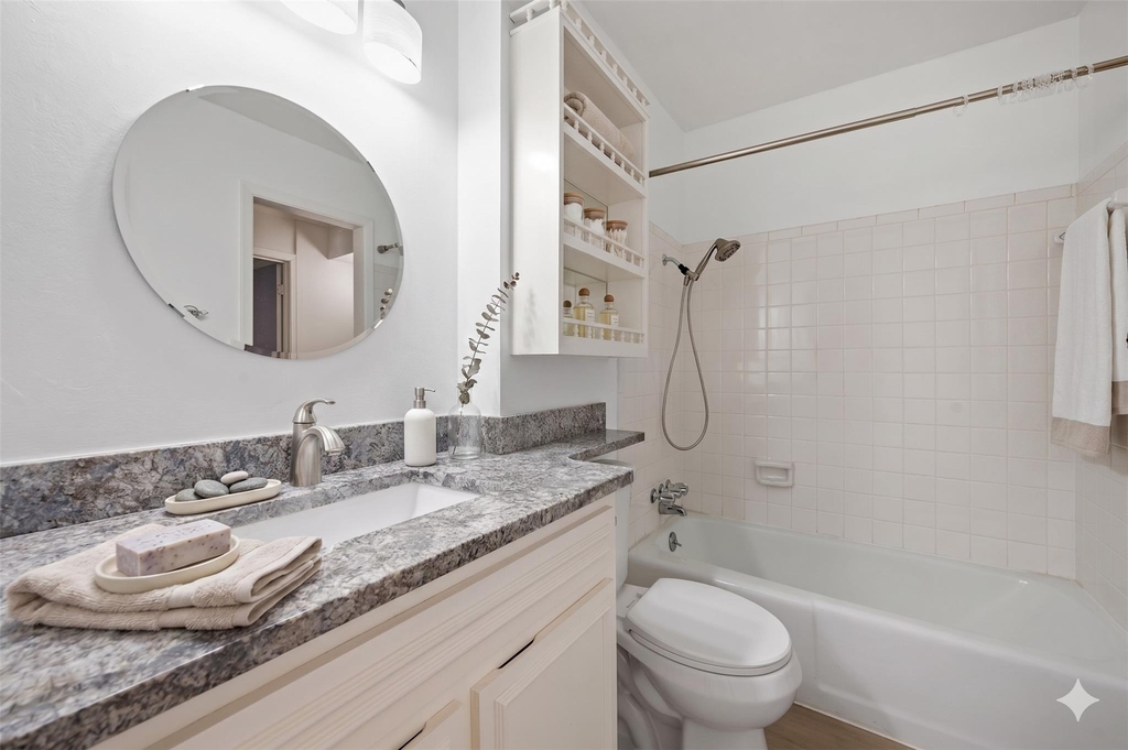 7920 Rockwood Ln - Photo 7