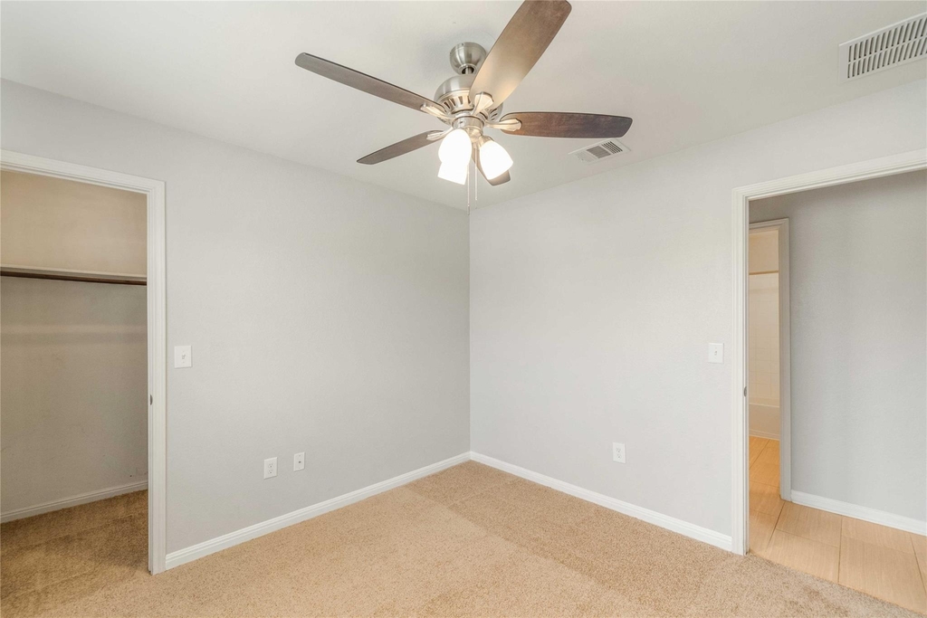 314 Foxglove Dr - Photo 16