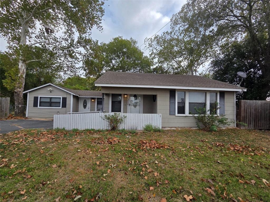 3400 W State Highway 71 - Photo 1