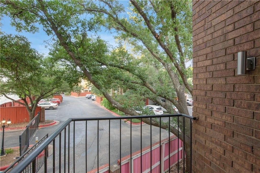 7635 Guadalupe St - Photo 16
