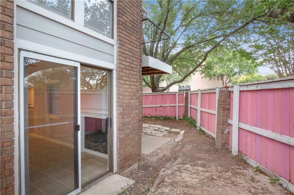 7635 Guadalupe St - Photo 28