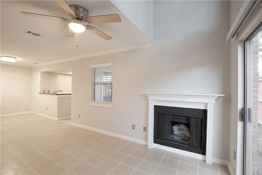 7635 Guadalupe St - Photo 5
