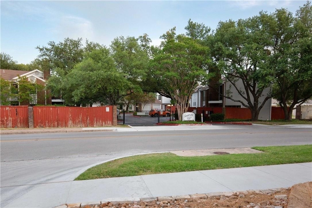 7635 Guadalupe St - Photo 29