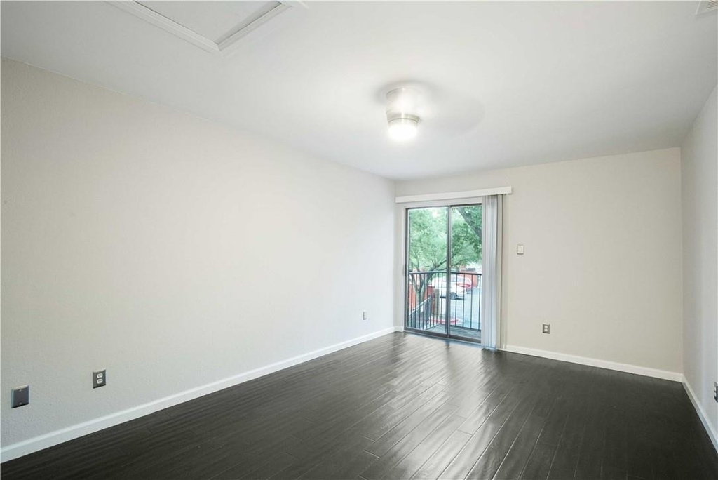 7635 Guadalupe St - Photo 13