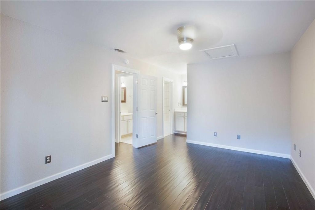 7635 Guadalupe St - Photo 11