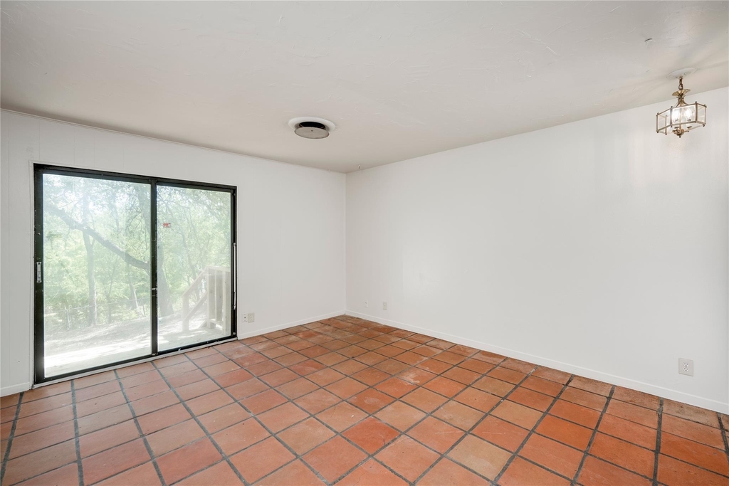 2900 Northeast Dr - Photo 8