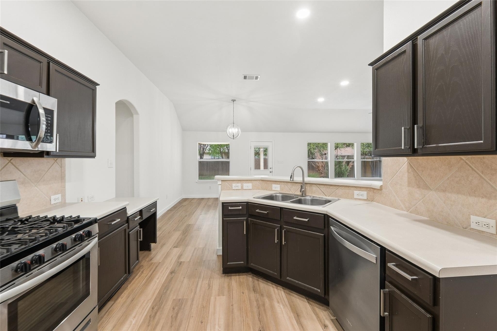 1506 Cosmos Way - Photo 14