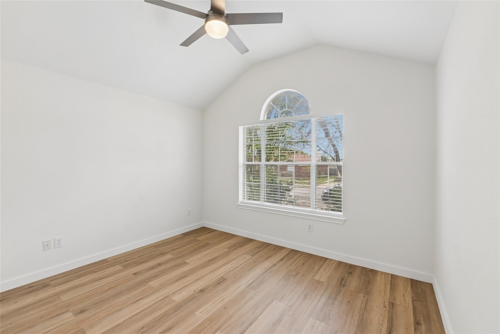 1506 Cosmos Way - Photo 10