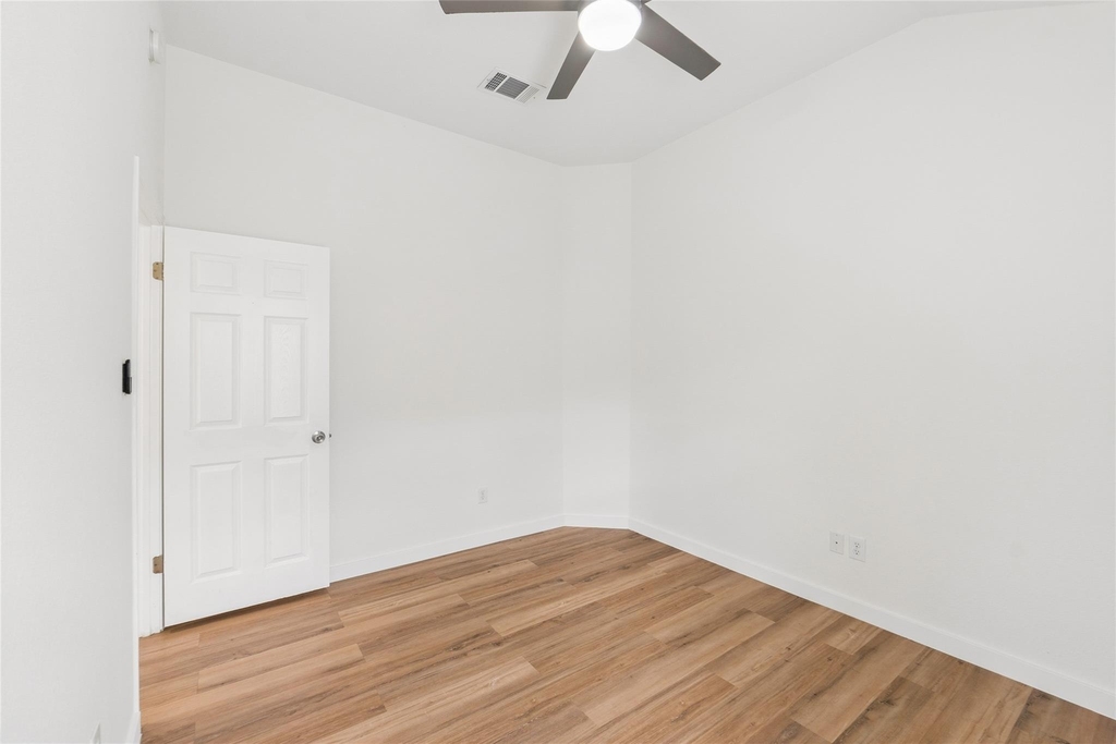 1506 Cosmos Way - Photo 9