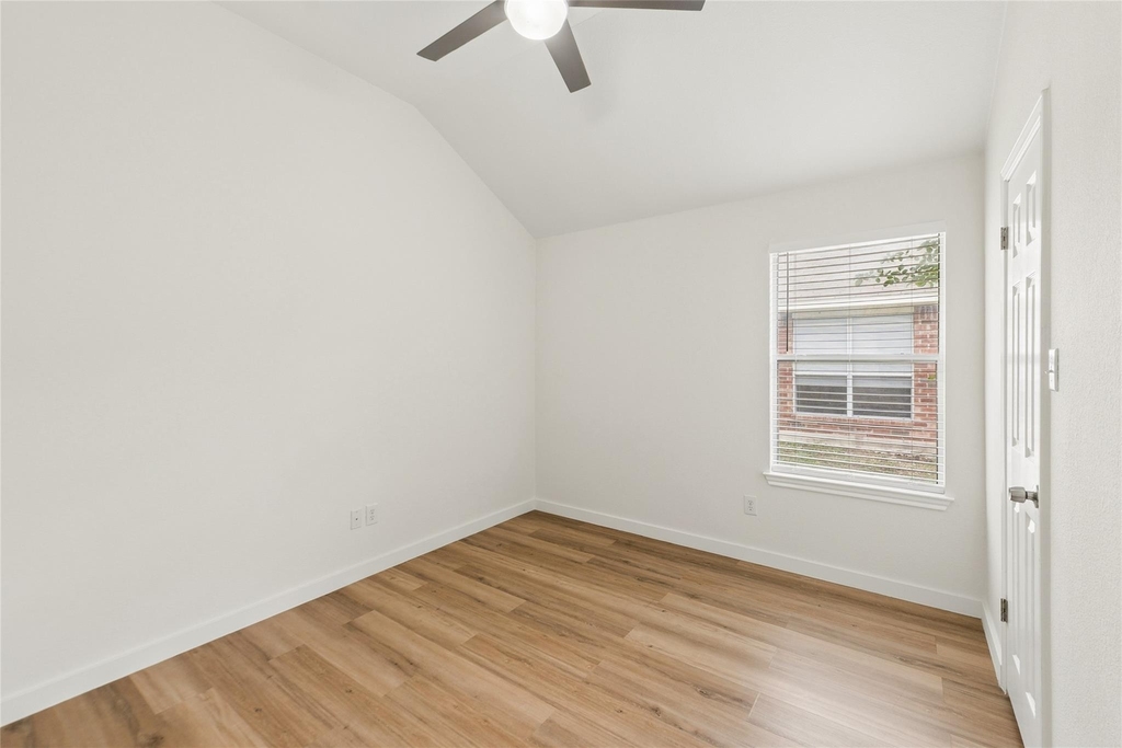 1506 Cosmos Way - Photo 7