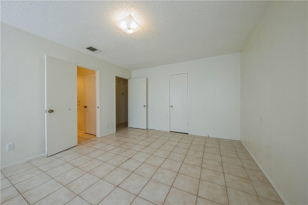 8810 Piney Point Dr - Photo 13