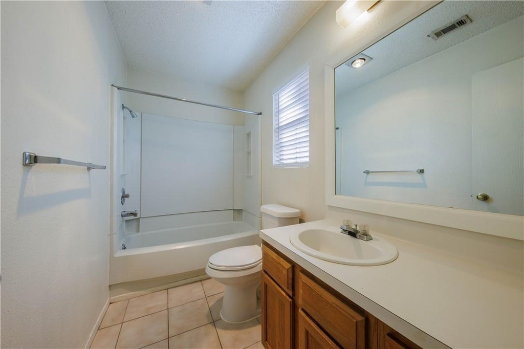 8810 Piney Point Dr - Photo 23