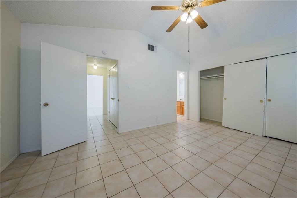 8810 Piney Point Dr - Photo 19