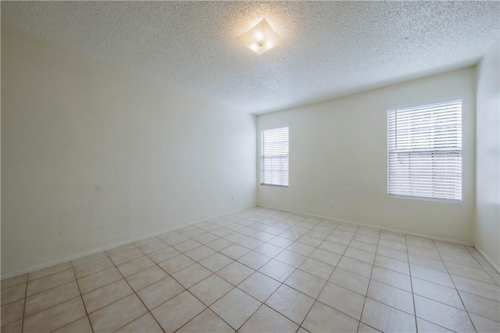 8810 Piney Point Dr - Photo 12
