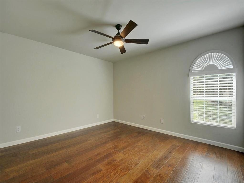 3110 Red River St - Photo 7