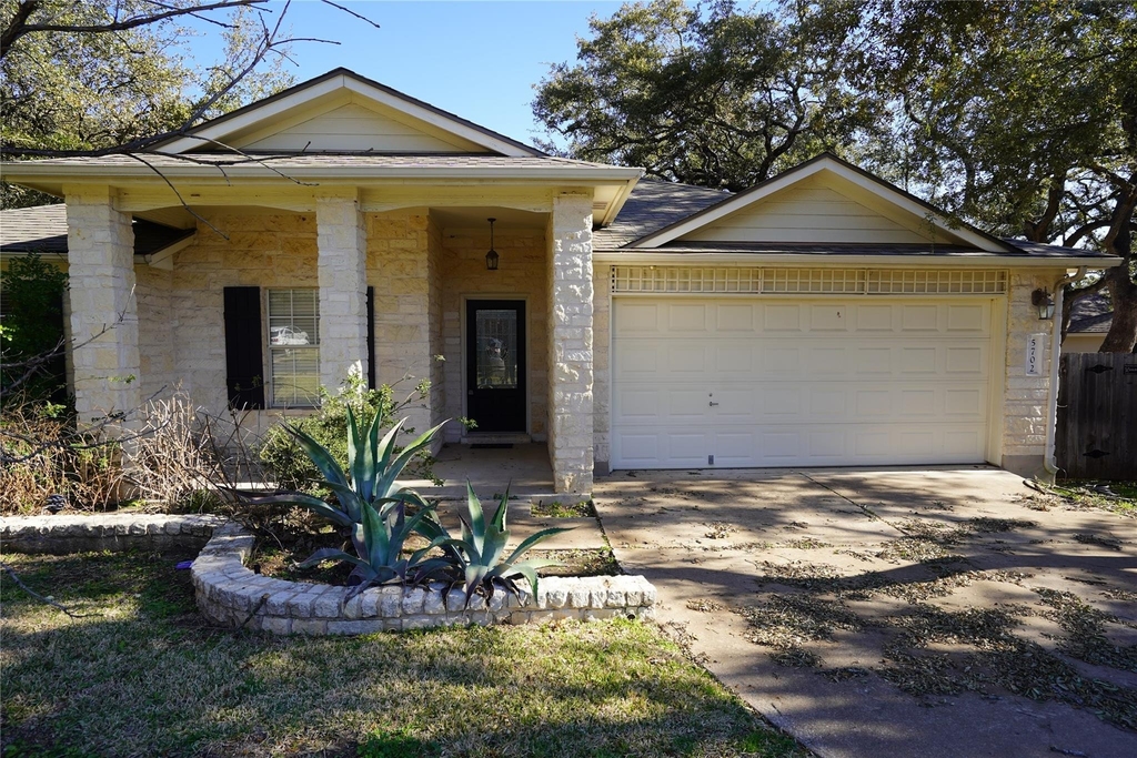 5702 Fitchwood Ln - Photo 0