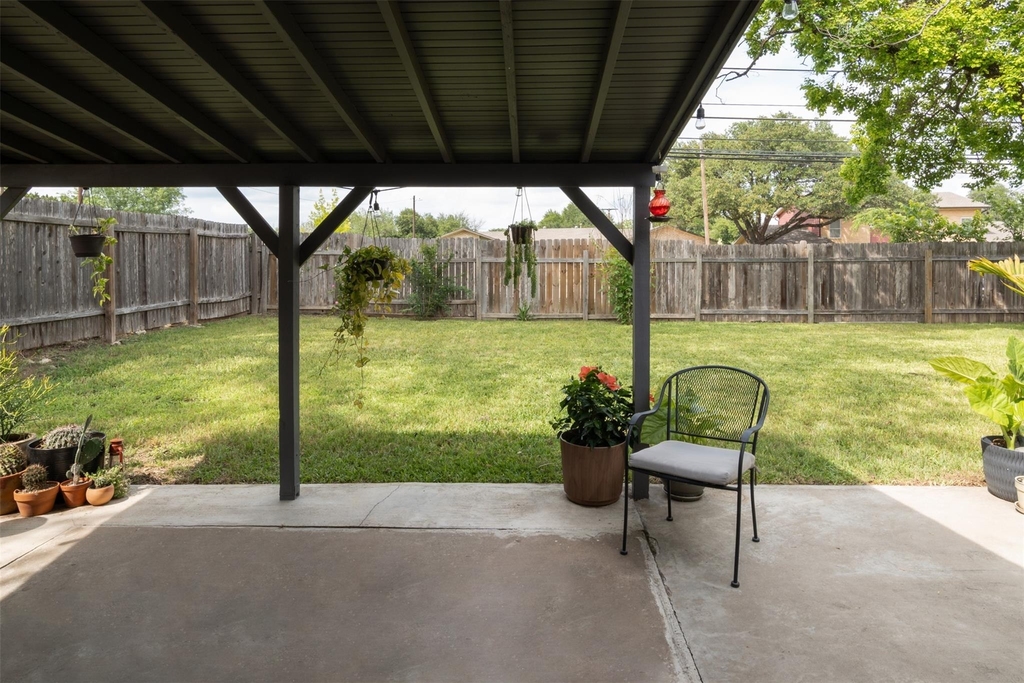 304 Skyloop Dr - Photo 16
