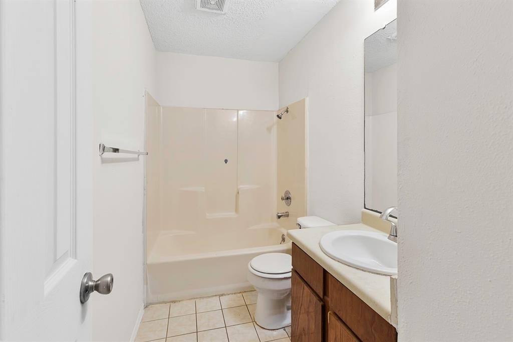 1907 W Loop #b - Photo 3