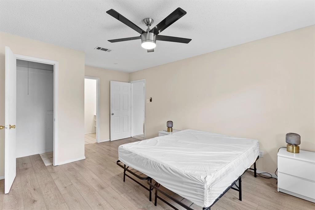 1907 W Loop #b - Photo 2