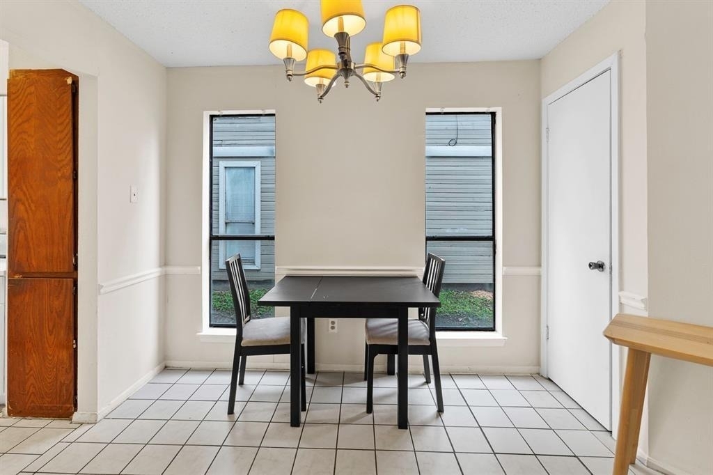 1907 W Loop #b - Photo 7