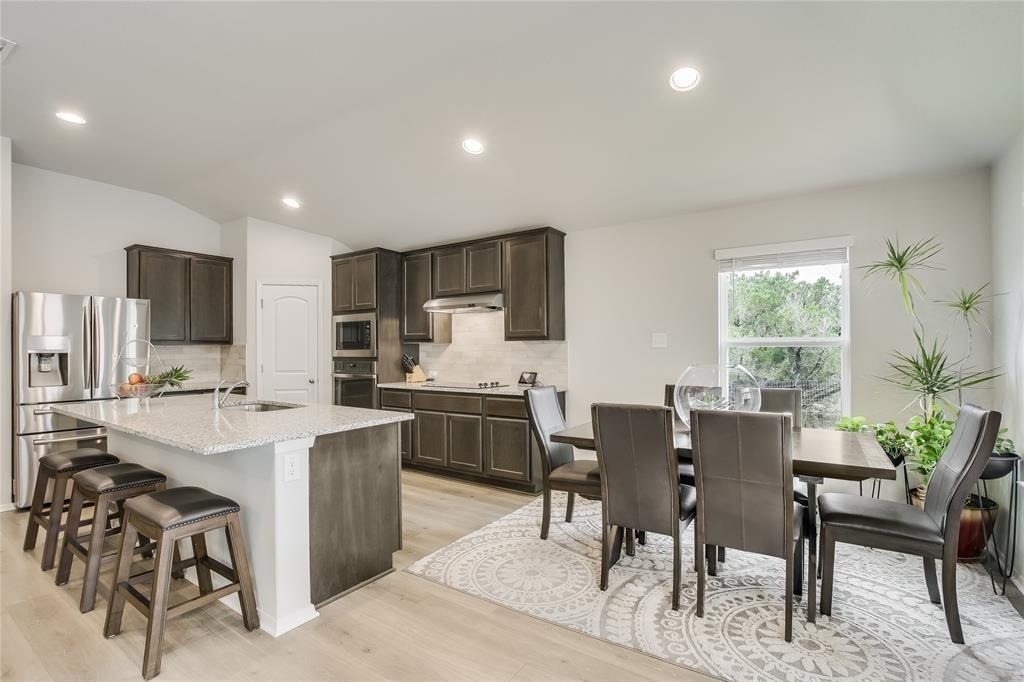 3703 Stillwood Ln - Photo 3