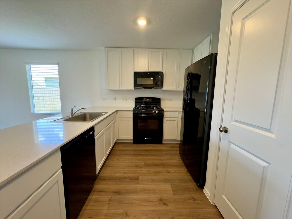 2221 Cumulus Ct - Photo 7