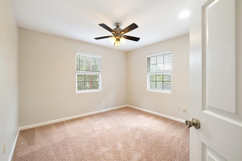 1005 Canyon Edge Dr - Photo 11
