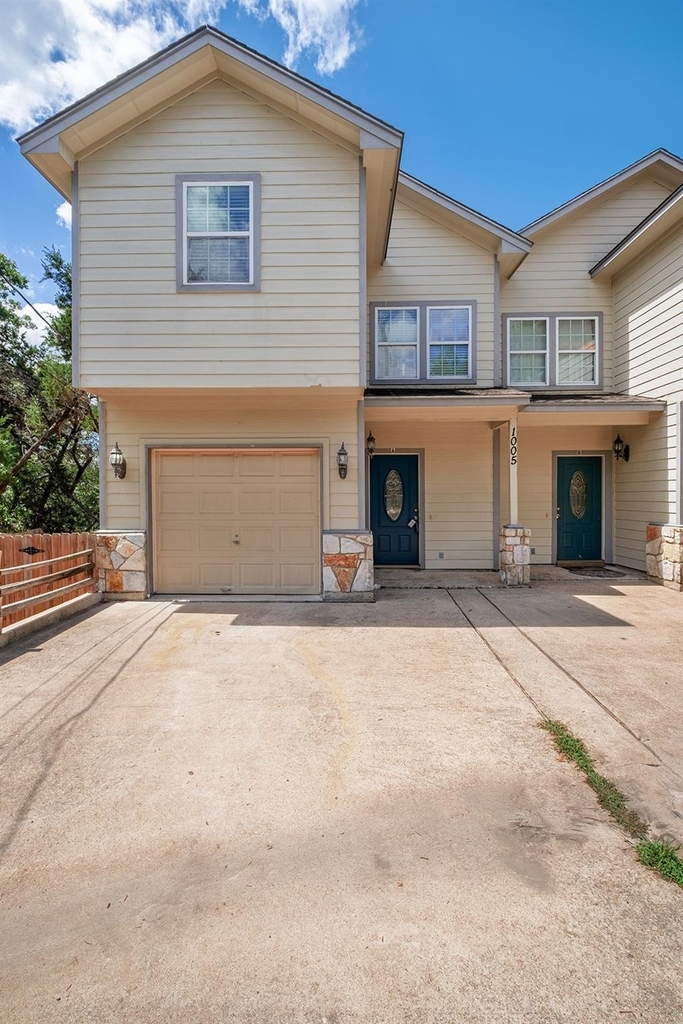 1005 Canyon Edge Dr - Photo 2