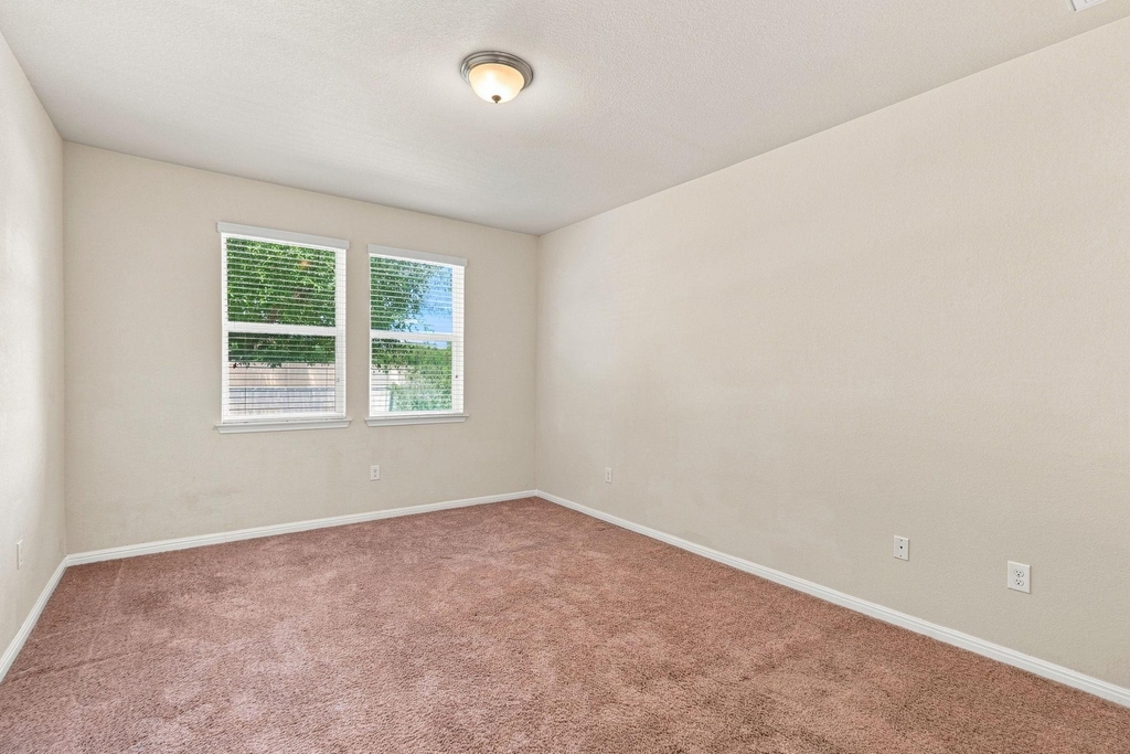 13700 Sage Grouse Dr - Photo 11